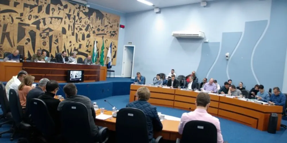 Imagem ilustrativa da imagem App da Câmara terá
banco de pautas e interação com sessões