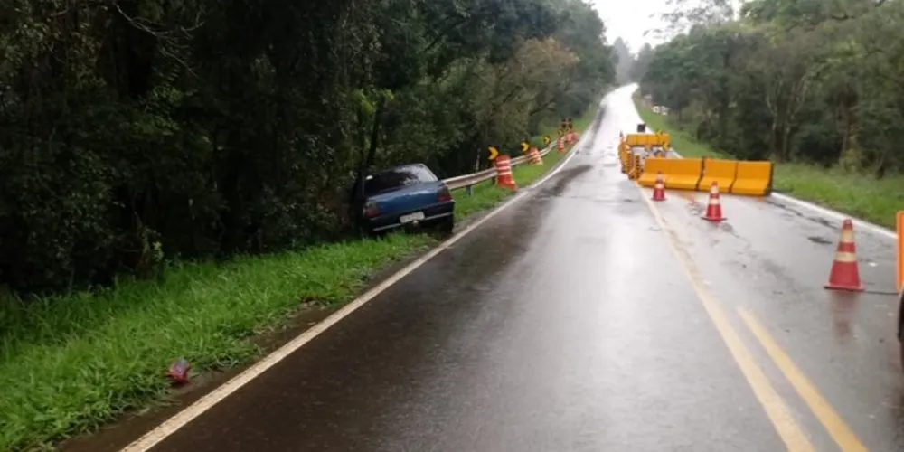 A PR-340 já havia sido interditada no dia 16 de março deste ano após deslizamento de terra