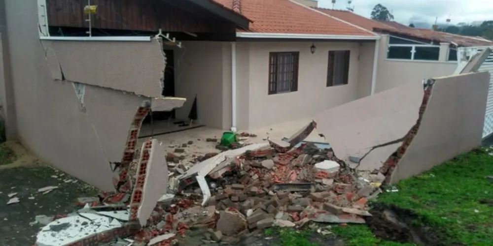 Ao todo 35 municípios foram atingidos em maior ou menor escala