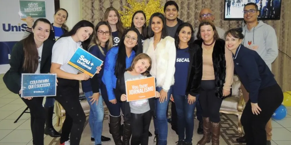 Alunos, colaboradores e professores participaram da Feira
