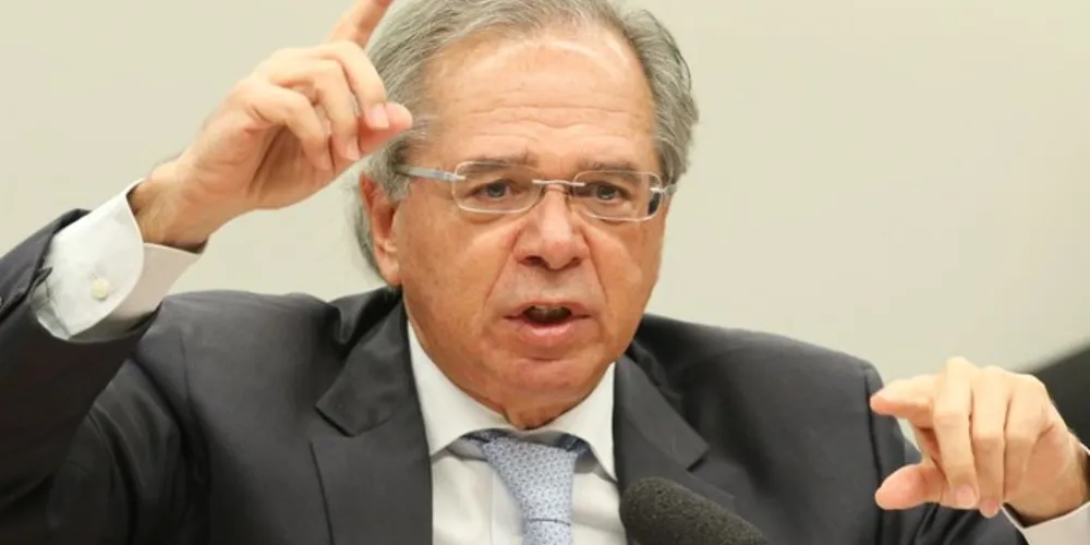 Imagem ilustrativa da imagem Governo anuncia suspensão dos concursos públicos