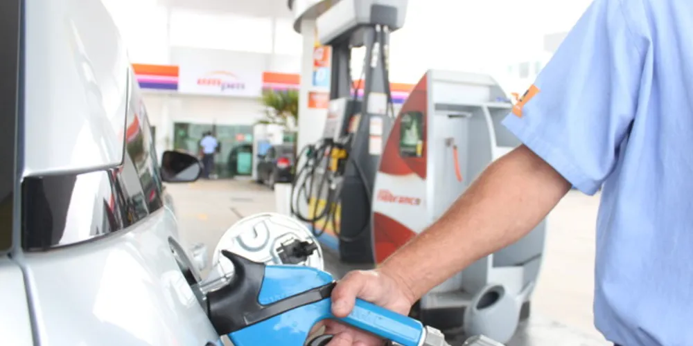 Preço médio do etanol caiu quase R$0,20 em três semanas. Em
alguns postos, o combustível é vendido por R$ 2,92