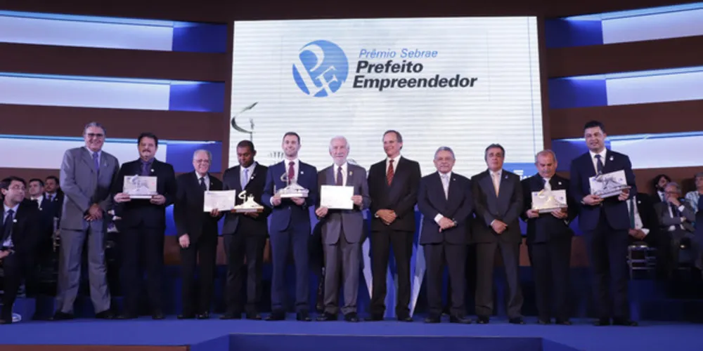 Solenidade de entrega do Prêmio Sebrae Prefeito Empreendedor aconteceu em Brasília