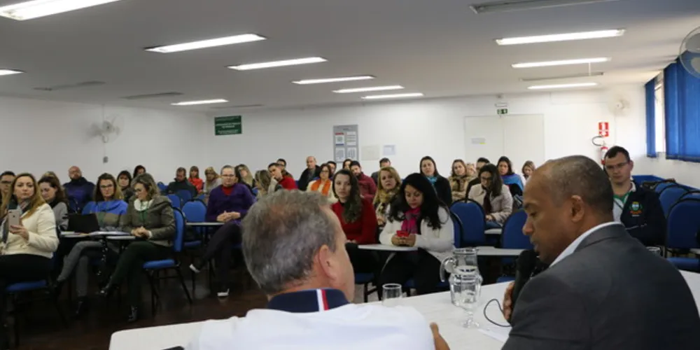 Encontro foi promovido pela 3ª Regional de Saúde

