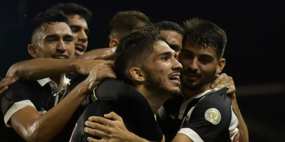 Em São Januário, Cruzmaltino venceu por 2 a 1 e chega aos seis pontos no Brasileirão