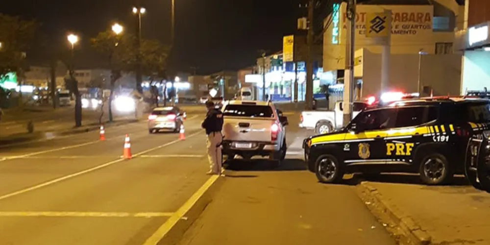 Mais de 50 motoristas foram multados, quatro deles por embriaguez