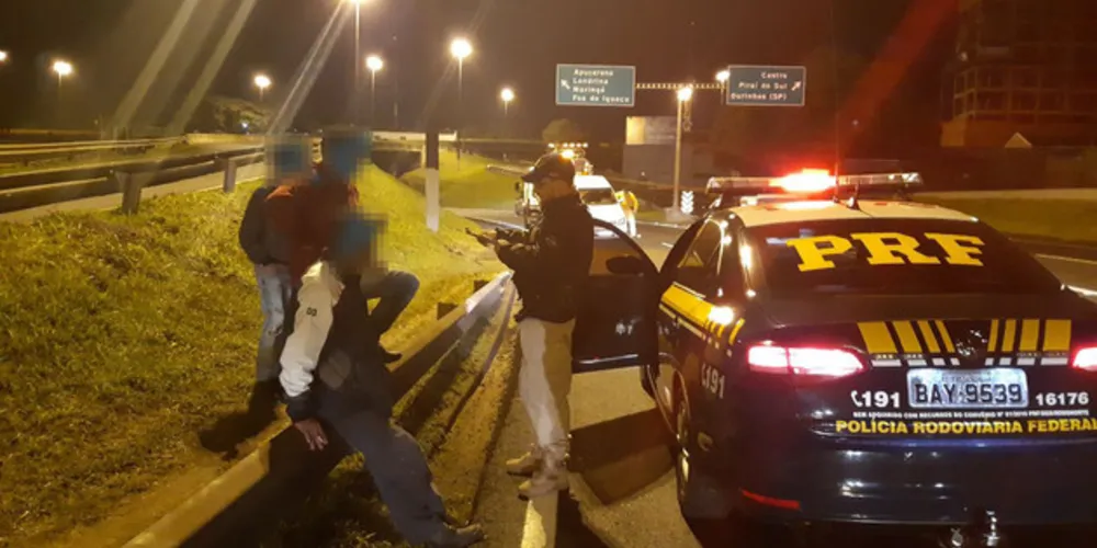 Imagem ilustrativa da imagem PRF prende homem na
BR-376 por embriaguez ao volante