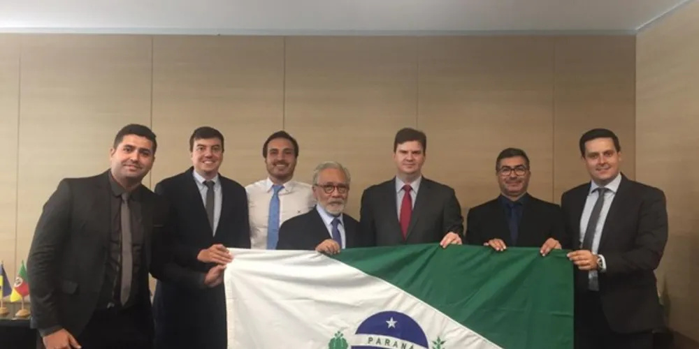 Construtores de Ponta Grossa se reuniram com o ministro em Brasília