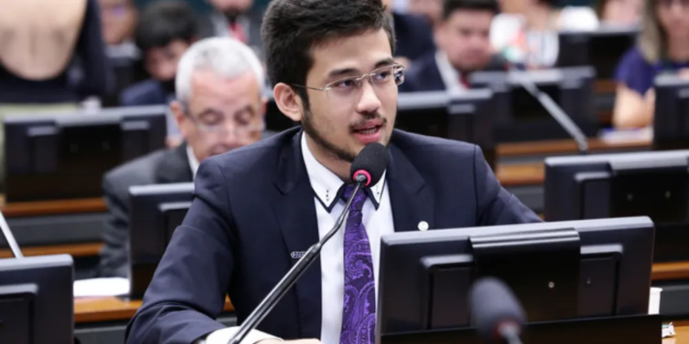 Deputado Kim Kataguiri (DEM-SP) quer seguir o exemplo do Japão:
