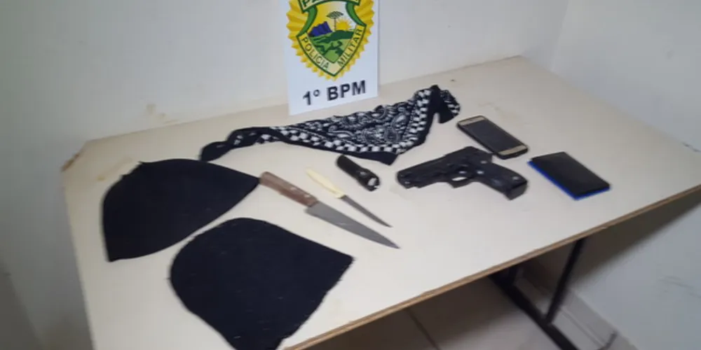 Material usado no assalto foi apreendido pela Polícia Militar