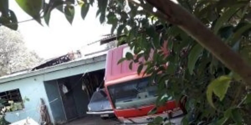 Veículo atingiu o homem enquanto ele fazia a manutenção