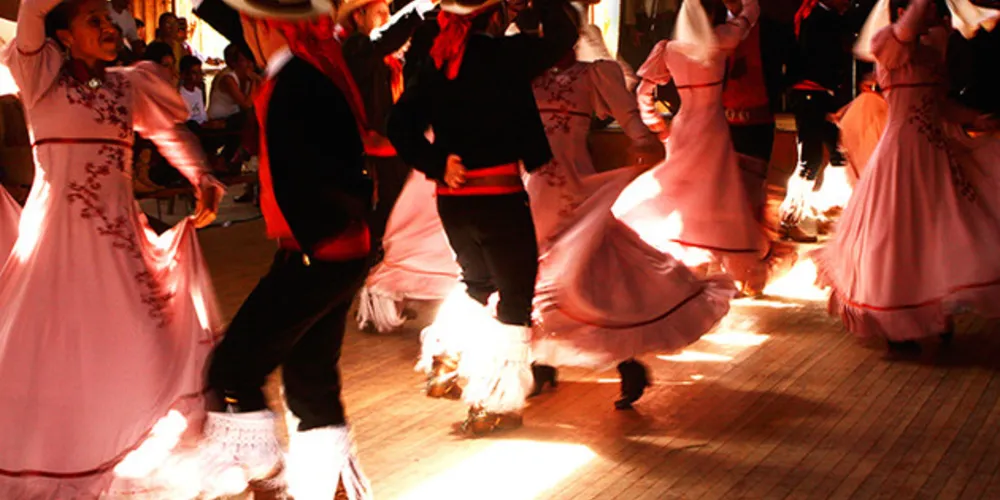 Imagem ilustrativa da imagem ‘Shalom’ organiza concurso de Dança Gaúcha de casais