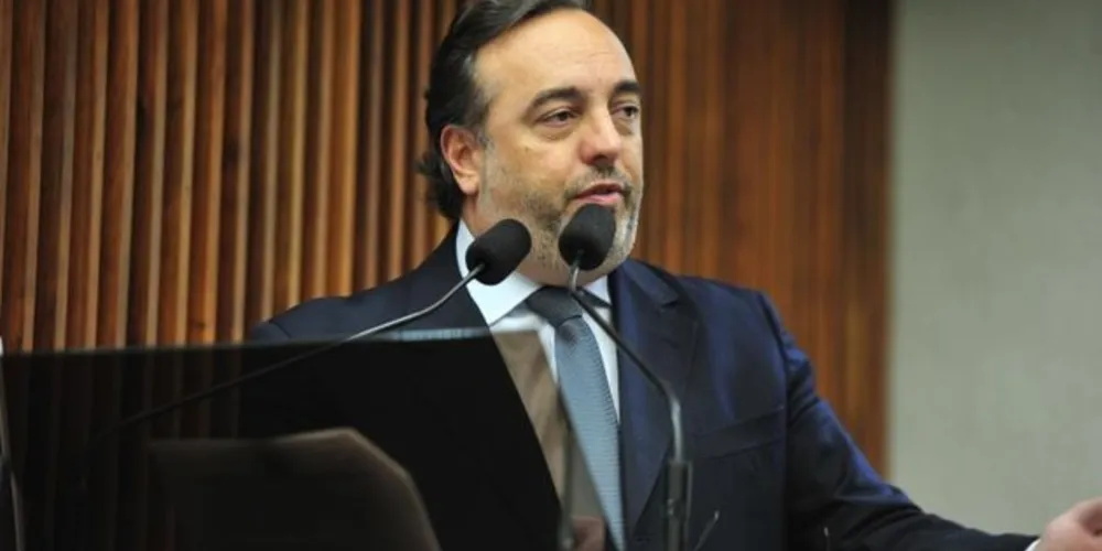 Projeto do deputado Delegado Francishini (PSL) apresentado na Assembleia Legislativa do Paraná prevê medidas contra invasão em aplicativos de mensagem.