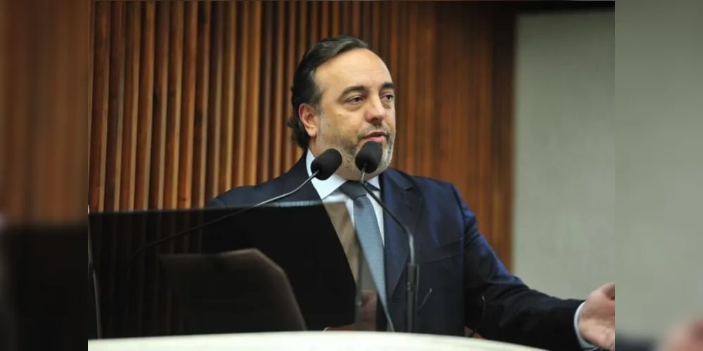 Projeto do deputado Delegado Francishini (PSL) apresentado na Assembleia Legislativa do Paraná prevê medidas contra invasão em aplicativos de mensagem.