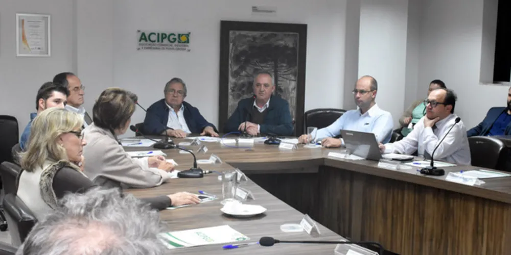 Imagem ilustrativa da imagem Acipg recebe responsável por
aterro de Teixeira Soares