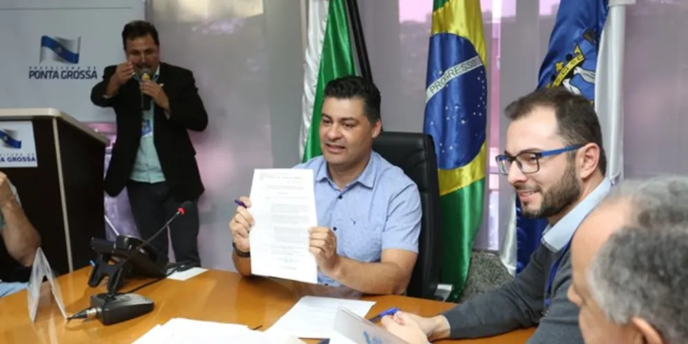 Evento contou com a presença de empresários do setor. Projeto tem como objetivo agilizar os trâmites legais inerentes ao setor da construção civil