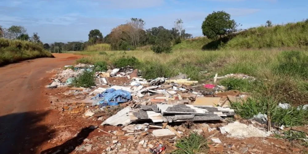 Imagem ilustrativa da imagem Secretário comenta sobre descarte de lixo em Uvaranas