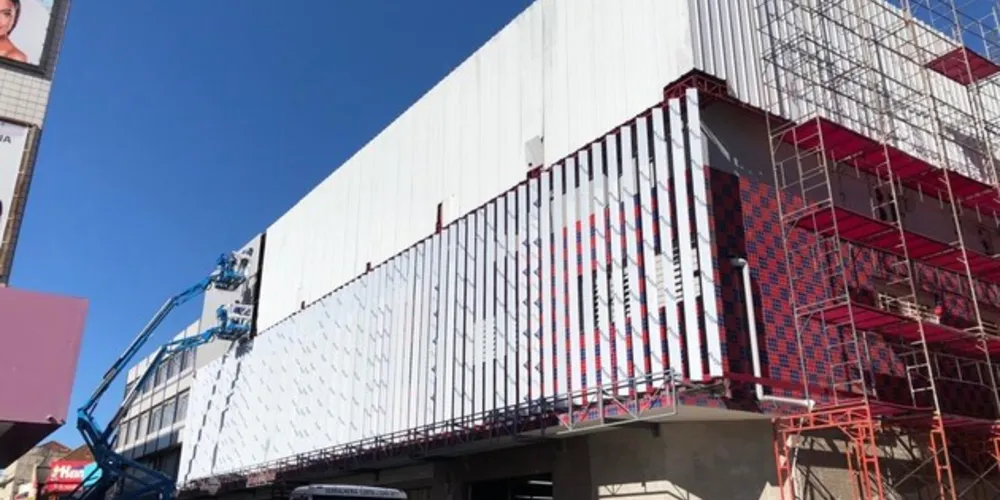 Condor do Centro passa por uma modernização na fachada