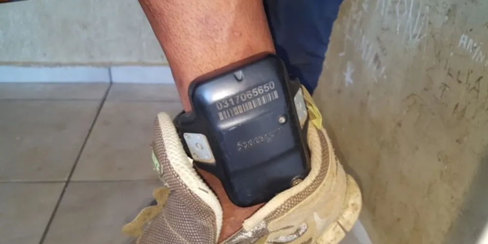 Polícia agora procura pelo responsável pelo equipamento