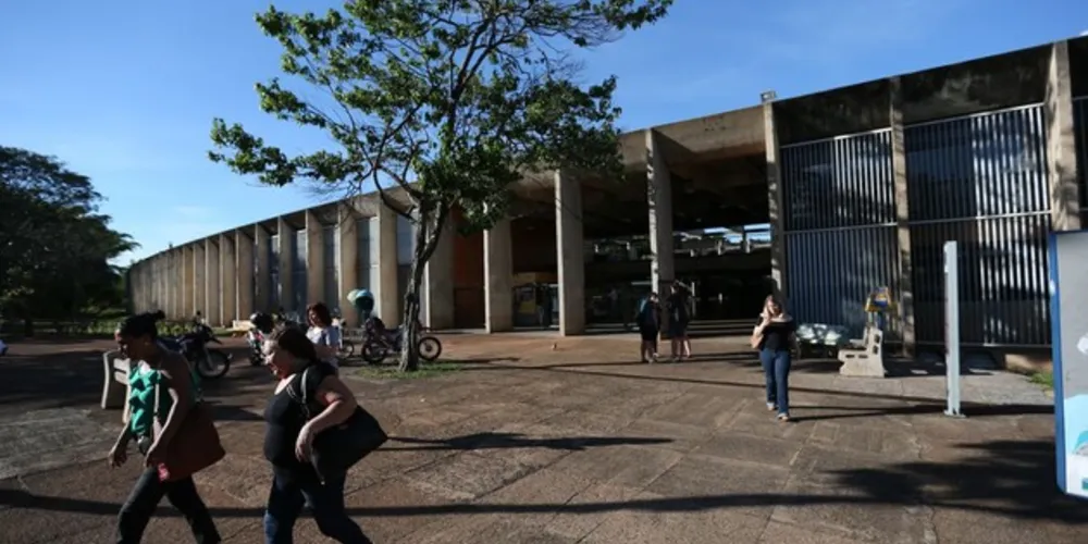Estudantes devem fazer a matrícula nas instituições em que foram aprovados