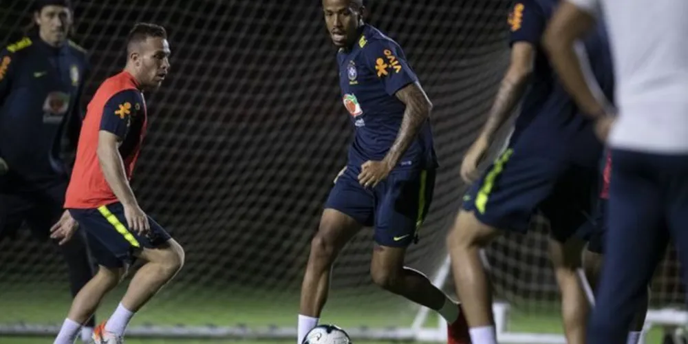 Eder Militão e Arthur, recuperados de Lesão, treinaram normalmente