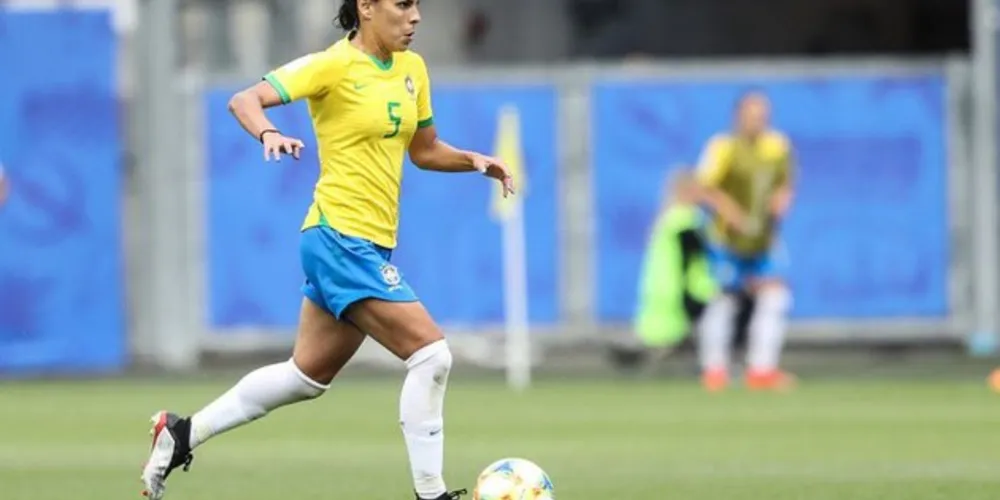 No jogo desta terça-feira, Thaisa não terá ao lado, no meio-campo, a companheira Formiga, que recebeu o segundo cartão amarelo e está fora da partida