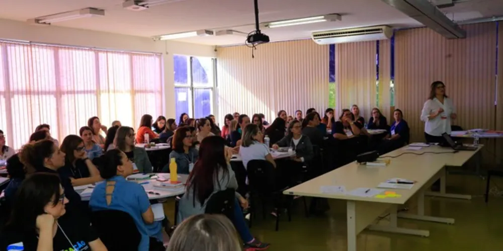 O trabalho visa contribuir para a melhoria da Educação a partir da formação permanente dos educadores

