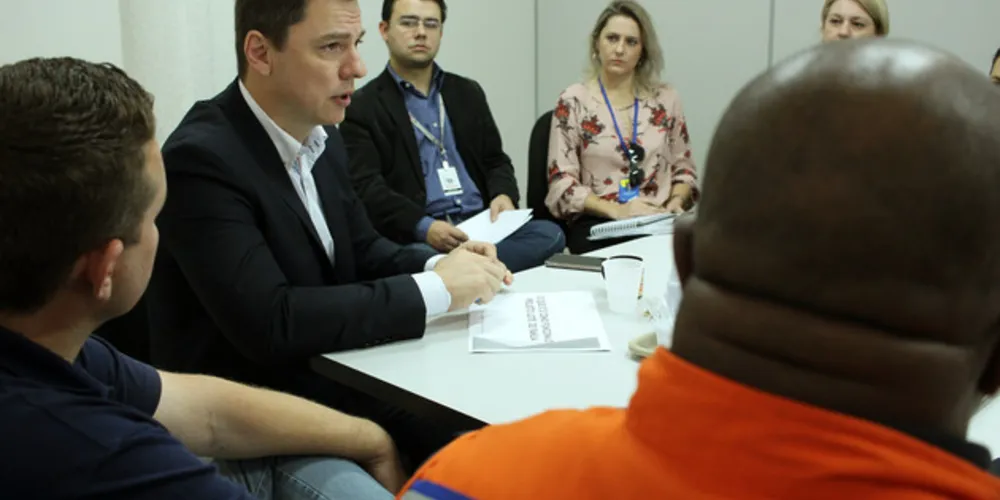 Durante reunião estiveram presentes vários órgãos municipais que discutem políticas públicas e assistencialismo social