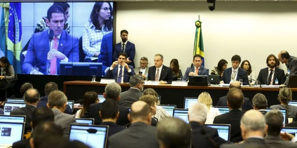 No total, 155 deputados se inscreveram para a fase de discussão da matéria no colegiado