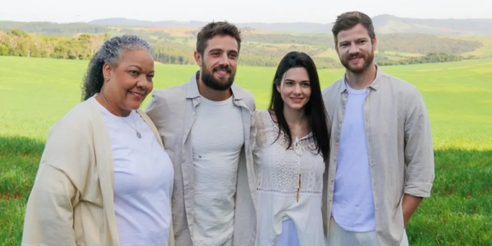 Rafael Cardoso e Giovanna Lancellotti são os protagonistas da trama