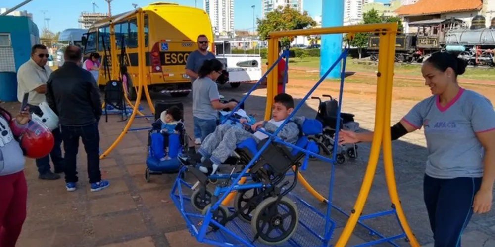 Atividade foi desenvolvida no Parque Ambiental e contou com a colaboração de 40 pessoas

