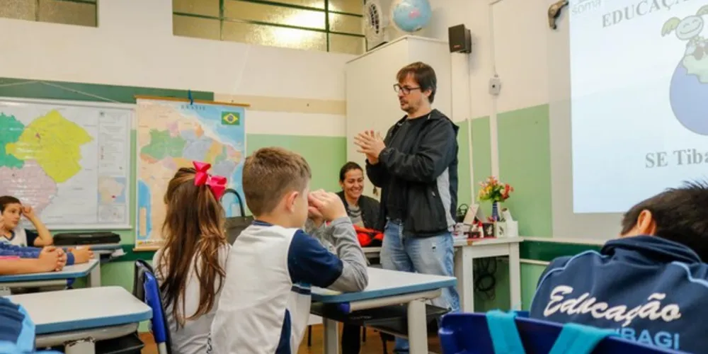 Estudantes também ganharam um gibi educativo sobre o tema

