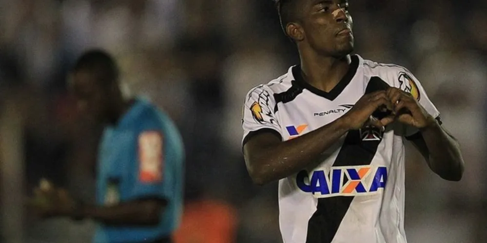 Thalles durante comemoração de um dos seus 36 gols pelo Vasco