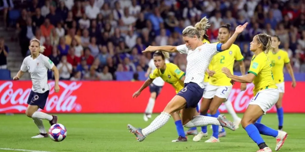 Imagem ilustrativa da imagem Brasil perde para França e dá adeus ao Mundial feminino