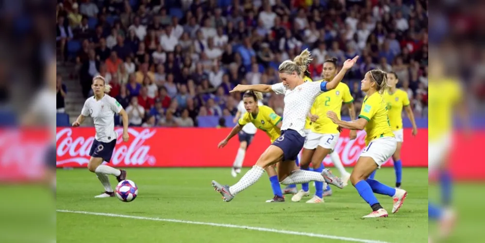 Imagem ilustrativa da imagem Brasil perde para França e dá adeus ao Mundial feminino