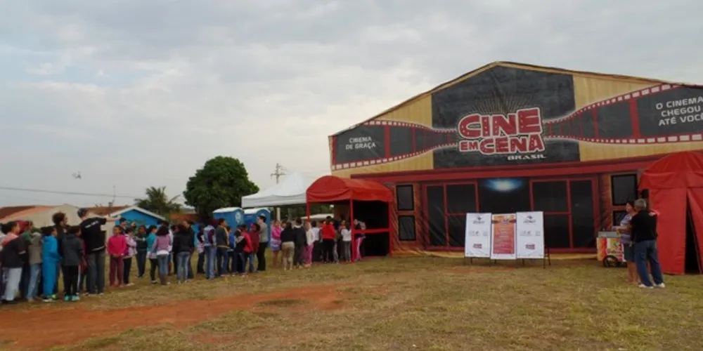 Sala itinerante do projeto Cine em Cena Brasil ficará montada na região central da cidade

