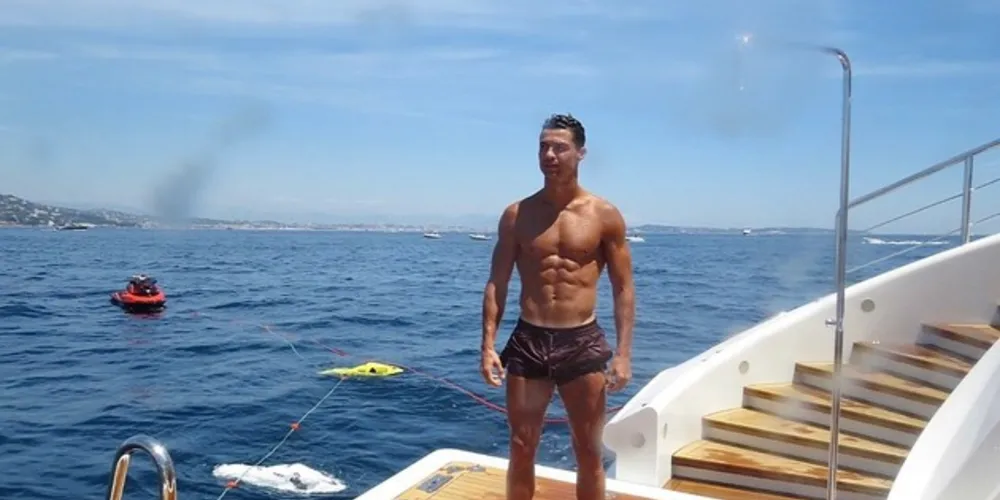 Imagem ilustrativa da imagem Cristiano Ronaldo deixa R$87 mil de gorjeta em resort