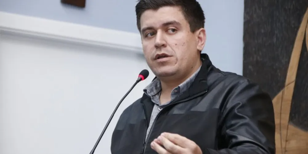 Imagem ilustrativa da imagem Vinícius quer evitar
polêmicas com empréstimos da Prefeitura