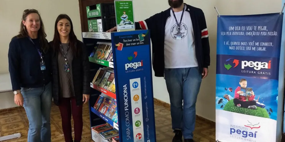 O prédio da Secretaria Municipal da Família e Desenvolvimento Social abriga a nova estante do projeto