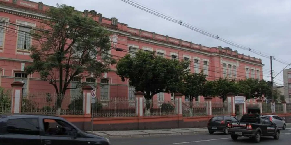 Nos últimos dias menos de 4% das 2.143 escolas estaduais tiveram as aulas prejudicadas em razão de manifestações de sindicatos de servidores