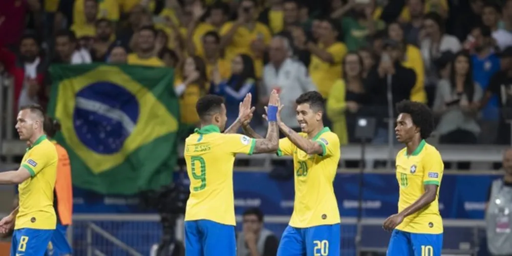 Jesus e Firmino comandaram o ataque da seleção na vitória por 2 a 0