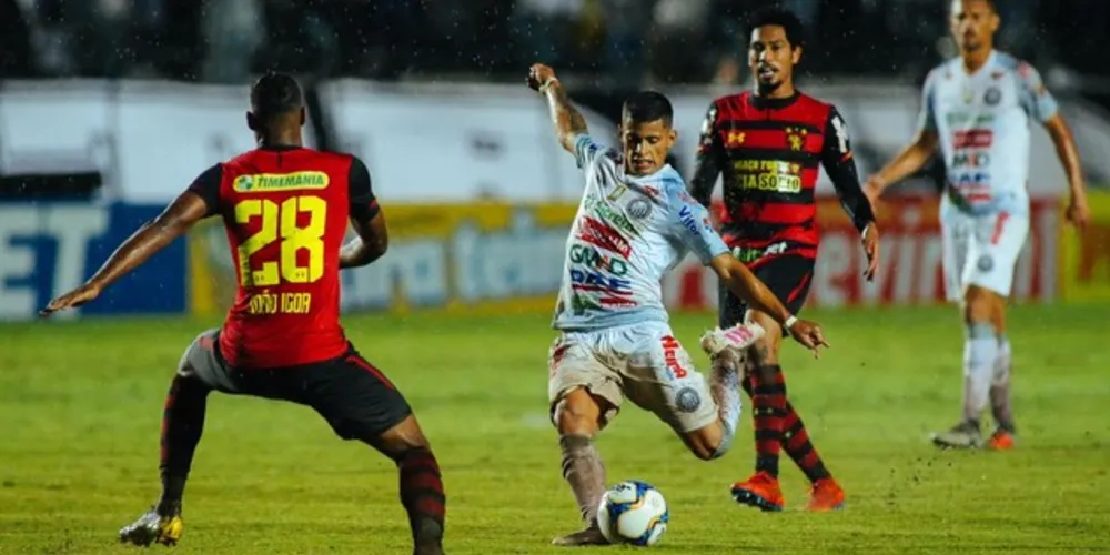 Mailton em jogo pela 6º rodada do Brasileirão da serie B
