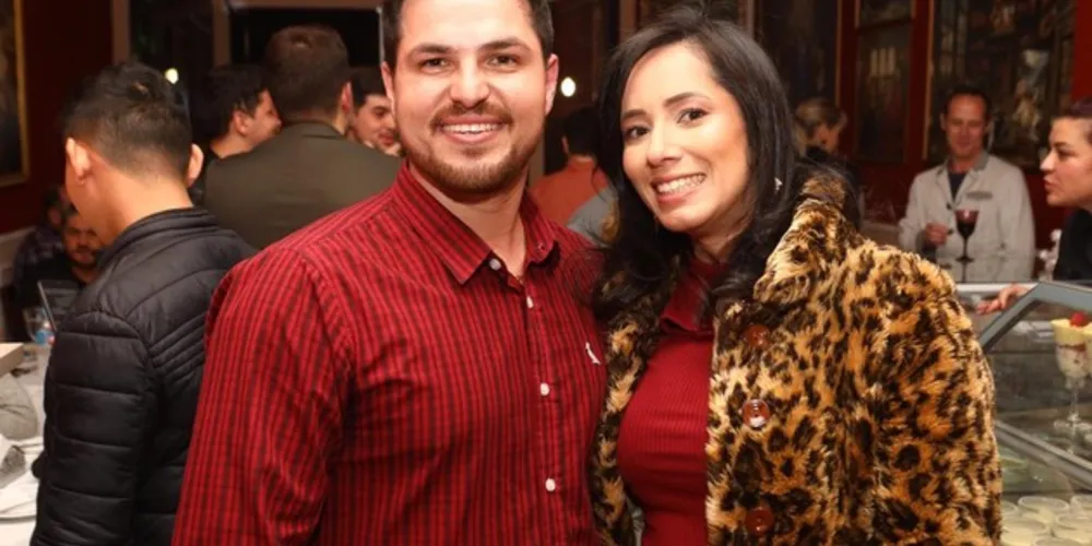 Carlos Endler e Bruna Rafaela Rocha Lima