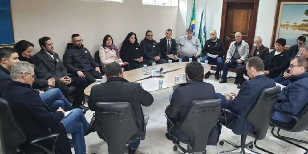 Imagem ilustrativa da imagem Servidores e Estado
têm nova reunião na segunda-feira