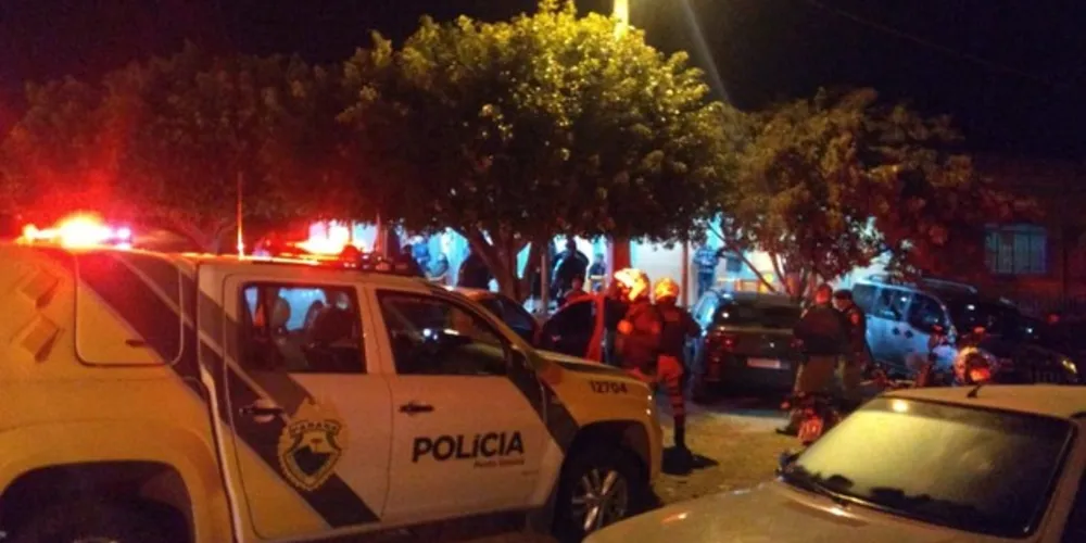 Imagem ilustrativa da imagem Operação da PM resulta em prisões e apreensão de arma