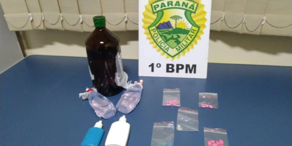 Os homens relataram durante a abordagem que estavam indo para uma festa em Curitiba e os entorpecentes seriam para consumo próprio durante o evento