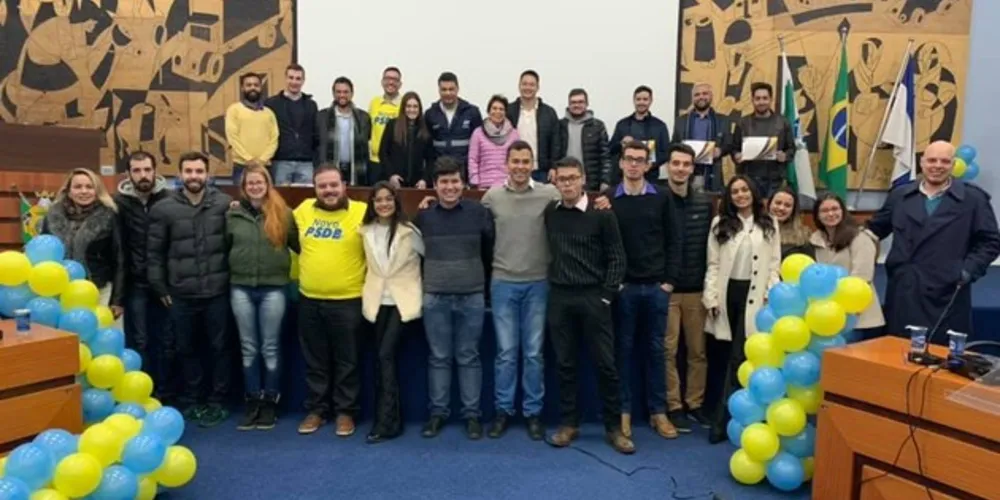 Mais de 40 jovens se reuniram neste sábado (6) na Câmara Municipal de Ponta Grossa para discutir o futuro do PSDB, do Brasil e de Ponta Grossa