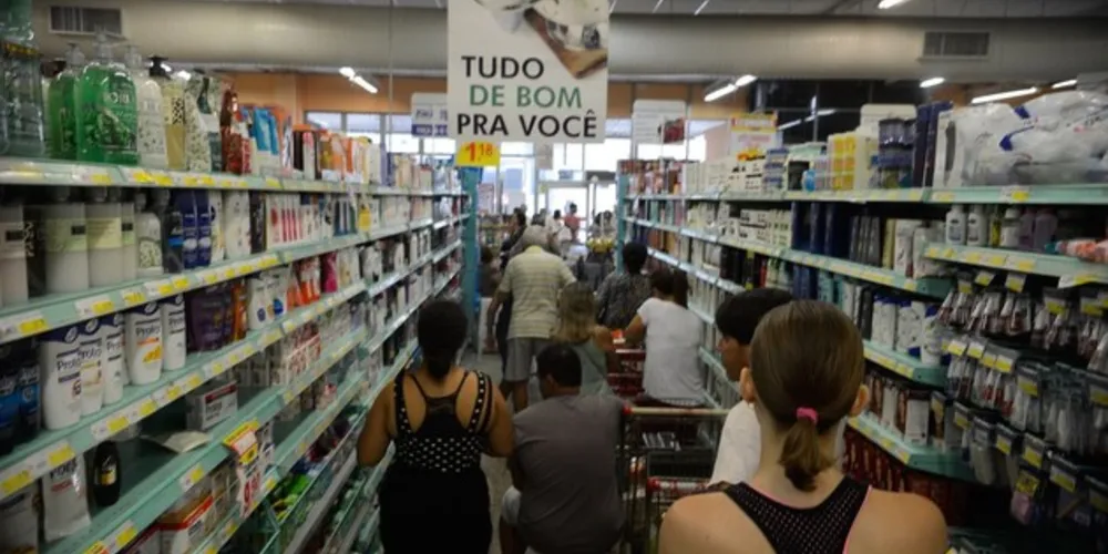 Serão avaliados os dados financeiros e de pagamentos, relativos a operações de crédito e obrigações de pagamento adimplidas ou em andamento