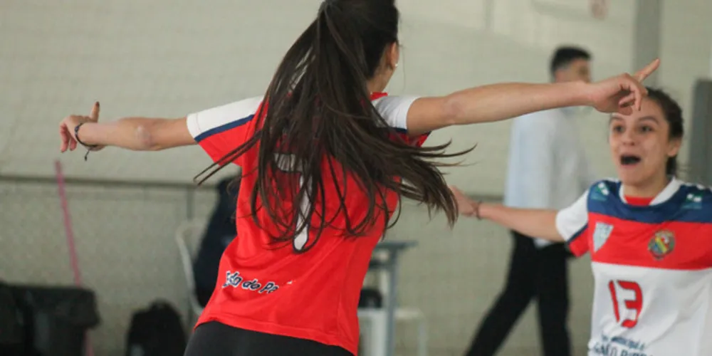 Com duas vitórias na competição, Carambeí conquistou o título feminino da Regional