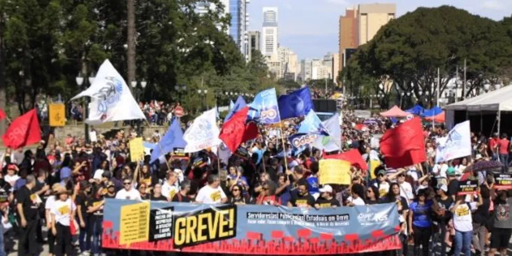 Protesto vai reunir milhares de trabalhadores de todo estado em Curitiba, pela data-base e contra retirada de direitos